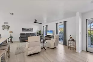 2410 Cass St, Sarasota, FL 34231 - Photo 5