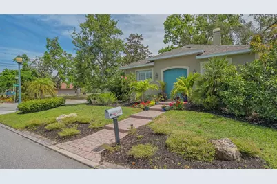 640 N Osprey Avenue, Sarasota, FL 34236 - Photo 3