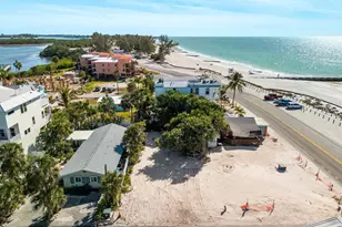 103 12th St S, Bradenton Beach, FL 34217 - Photo 1