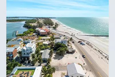 103 12th Street S, Bradenton Beach, FL 34217 - Photo 3