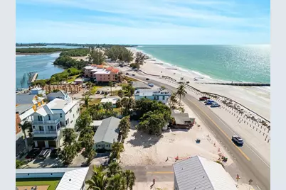 103 12th Street S, Bradenton Beach, FL 34217 - Photo 3