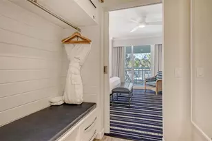 250 Sands Point Rd, Longboat Key, FL 34228 - Photo 17