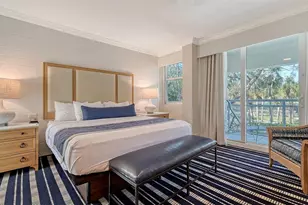 250 Sands Point Rd, Longboat Key, FL 34228 - Photo 11