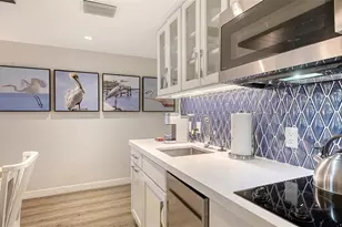 250 Sands Point Rd, Longboat Key, FL 34228 - Photo 5