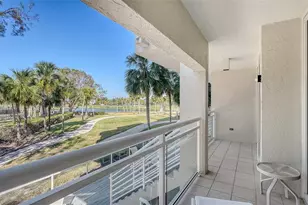 250 Sands Point Rd, Longboat Key, FL 34228 - Photo 15