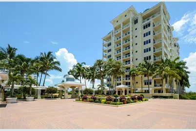 2050 Benjamin Franklin Drive #B704, Sarasota, FL 34236 - Photo 3