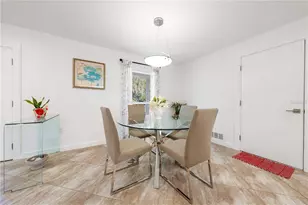 6100 Pauline Ave, Sarasota, FL 34231 - Photo 13