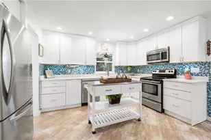 6100 Pauline Ave, Sarasota, FL 34231 - Photo 15