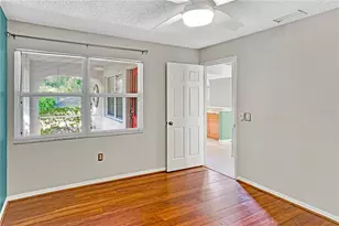 4461 Ascot Cir N, Sarasota, FL 34235 - Photo 9