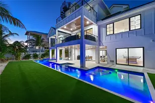 305 55th St, Holmes Beach, FL 34217 - Photo 5