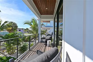 305 55th St, Holmes Beach, FL 34217 - Photo 33