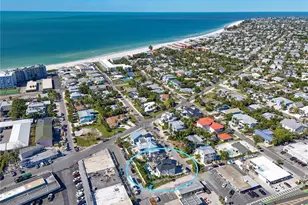 305 55th St, Holmes Beach, FL 34217 - Photo 63