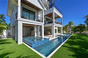 305 55th St, Holmes Beach, FL 34217 - Photo 7