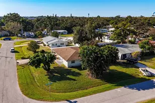 6010 Nutmeg Ave, Sarasota, FL 34231 - Photo 9