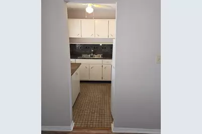 3101 Bee Ridge Road #204, Sarasota, FL 34239 - Photo 3