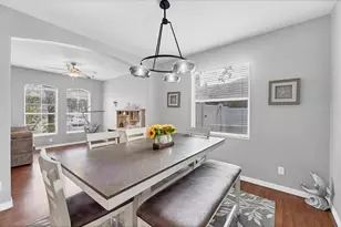 1722 Old Summerwood Blvd, Sarasota, FL 34232 - Photo 9