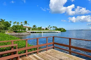 1463 Gulf Dr N, Bradenton Beach, FL 34217 - Photo 17