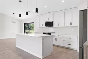 5801 Ferendina St, North Port, FL 34291 - Photo 5