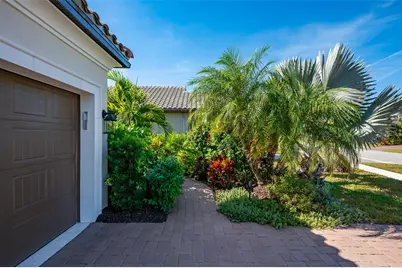 5451 Lago Maggio Street, Sarasota, FL 34238 - Photo 3