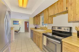 2834 New England St, Sarasota, FL 34231 - Photo 21