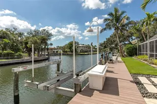 518 Venice Ln, Sarasota, FL 34242 - Photo 41