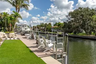518 Venice Ln, Sarasota, FL 34242 - Photo 43