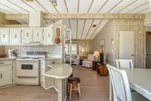 116 Southwinds Dr, Sarasota, FL 34231 - Photo 7