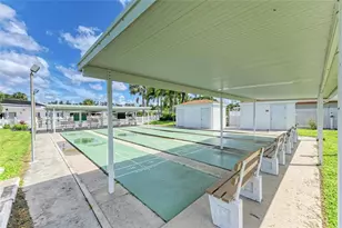 216 Palm Air Dr, Osprey, FL 34229 - Photo 31