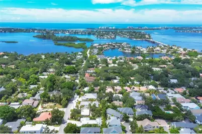 3837 Camino Real, Sarasota, FL 34239 - Photo 45