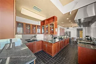 1330 Main St, Sarasota, FL 34236 - Photo 29