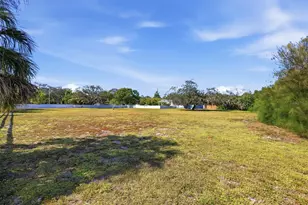 2723 59th St, Sarasota, FL 34243 - Photo 67