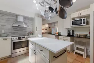 2723 59th St, Sarasota, FL 34243 - Photo 25