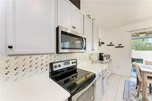 11637 Woodleaf Dr, Lakewood Ranch, FL 34211 - Photo 15