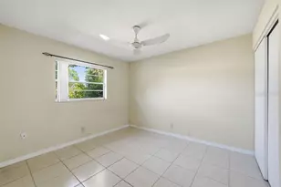 2105 W Barclay Rd, Tampa, FL 33612 - Photo 51