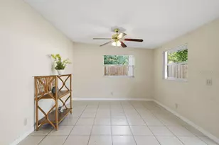 2105 W Barclay Rd, Tampa, FL 33612 - Photo 33