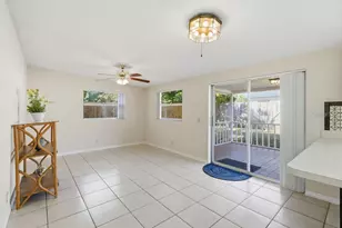 2105 W Barclay Rd, Tampa, FL 33612 - Photo 29