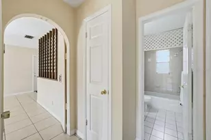 2105 W Barclay Rd, Tampa, FL 33612 - Photo 41