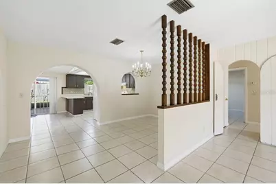 2105 W Barclay Road, Tampa, FL 33612 - Photo 13