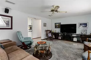 5205 16th Ave E, Palmetto, FL 34221 - Photo 7