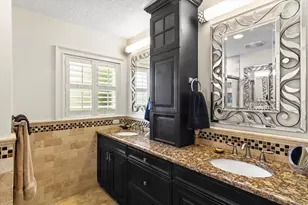 1538 S Orange Ave, Sarasota, FL 34239 - Photo 23