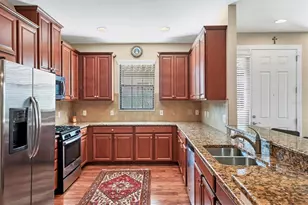 8275 Varenna Dr, Sarasota, FL 34231 - Photo 13