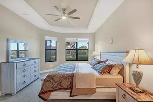 8275 Varenna Dr, Sarasota, FL 34231 - Photo 19