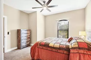 8275 Varenna Dr, Sarasota, FL 34231 - Photo 25