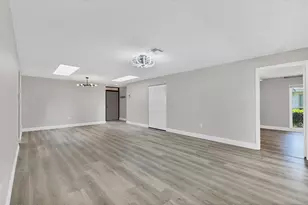 3541 Wilkinson Woods Dr, Sarasota, FL 34231 - Photo 9