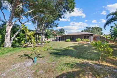 4428 Meadow Creek Circle, Sarasota, FL 34233 - Photo 27