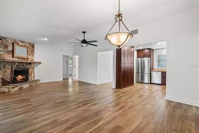 4428 Meadow Creek Circle, Sarasota, FL 34233 - Photo 7