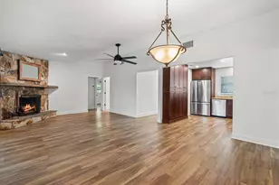 4428 Meadow Creek Cir, Sarasota, FL 34233 - Photo 7