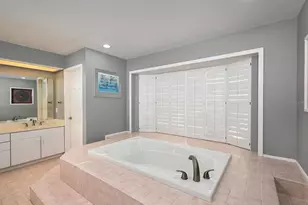 5947 Bayview Cir S, Gulfport, FL 33707 - Photo 31