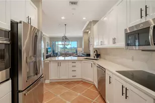 5440 Eagles Point Cir, Sarasota, FL 34231 - Photo 17