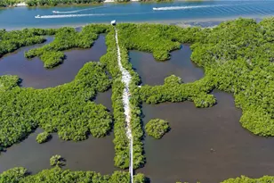 5440 Eagles Point Cir, Sarasota, FL 34231 - Photo 53